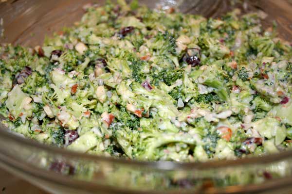 Broccoli Salad with Cranberries and Almonds